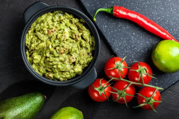 Jak zrobić guacamole na szybko - prosty przepis w 10 minut
