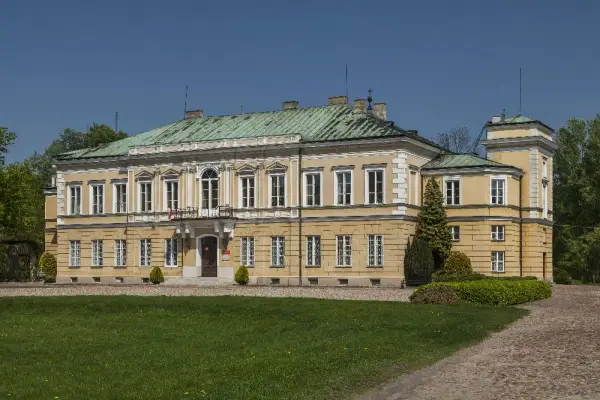 Najciekawsze atrakcje w Skierniewicach, które musisz zobaczyć