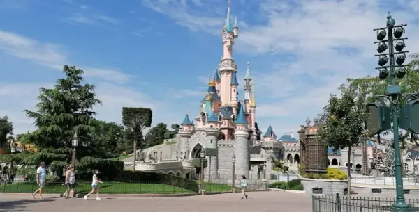 Najlepsze atrakcje w Disneylandzie, które musisz zobaczyć w Paryżu